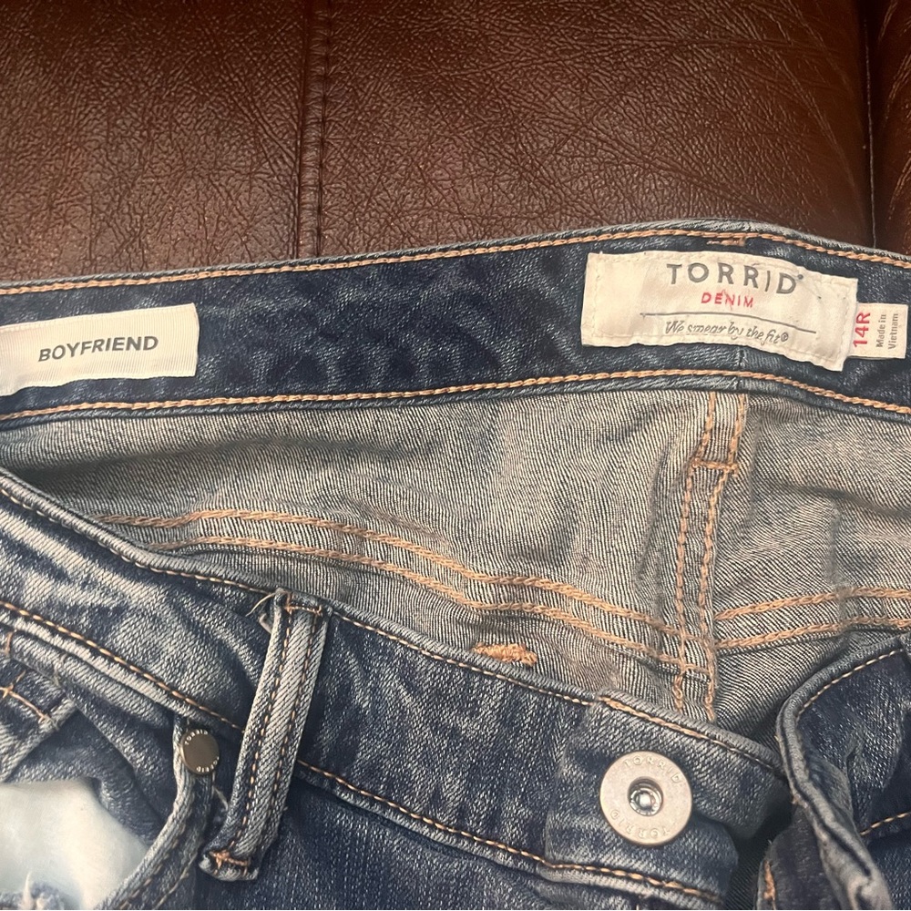 Women’s , crop ripped jeans; never worn , size 14 R ( wrong size ordered )